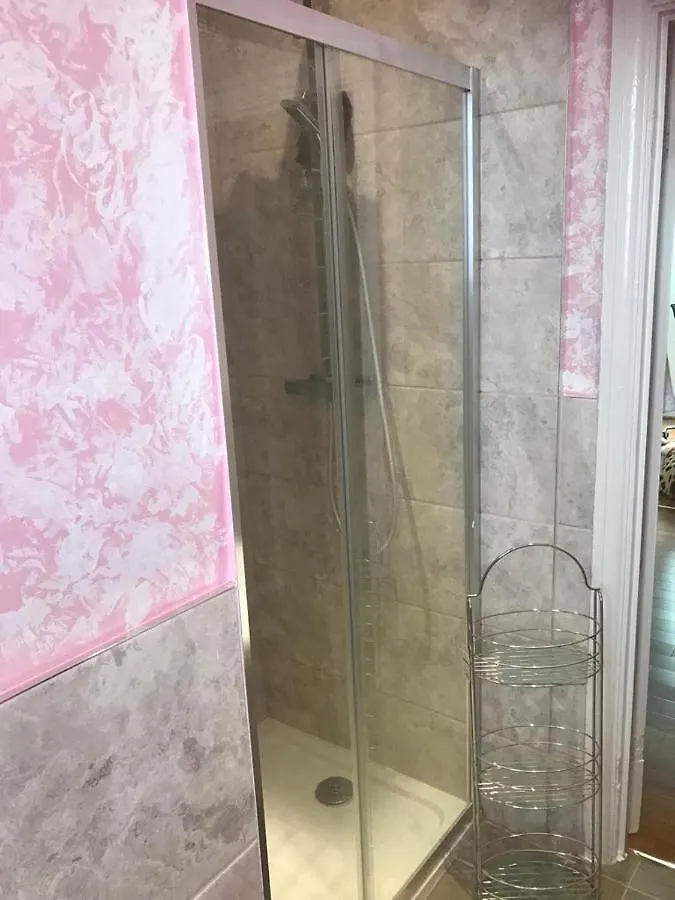 Large Double Room Next To Elisabeth Line Abbey Wood 0*,